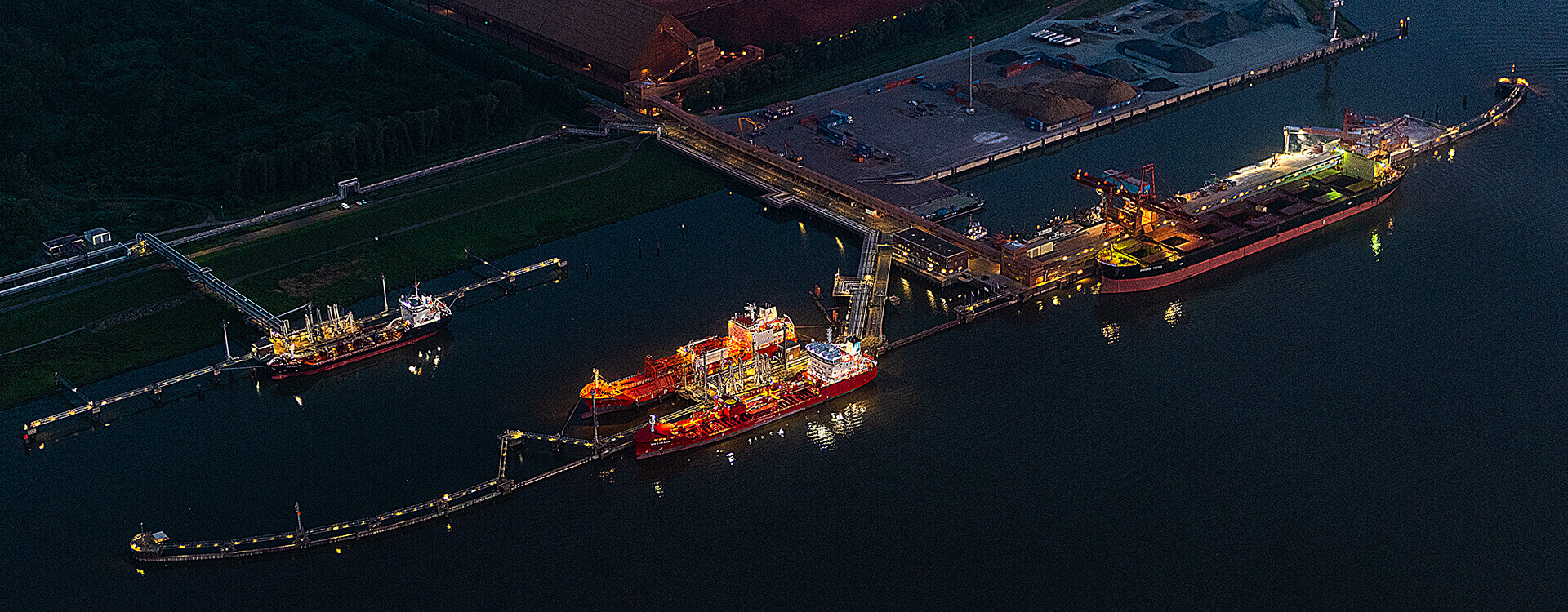 Stade Seaport by night